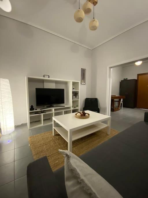 Elia'S Boutique Apartment Спарта Экстерьер фото